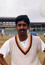 R. Ananth (Right arm off spinner), was one of those unsung heroes who did his job nonchalantly for KAR. He played 50 mts & picked 153 wkts at a superb avg of 25. He was part of the Karnataka team that won the Ranji Trophy in 1995/96. Lest we forget, here he is  #KARLegends