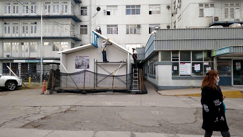 dsi_uchile's tweet photo. Hospital Clínico de la U. de Chile habilitará moderna #infraestructura auxiliar de urgencia para enfrentar la pandemia.
 
https://t.co/h78jDkYb0I https://t.co/7Rm7RstPNQ