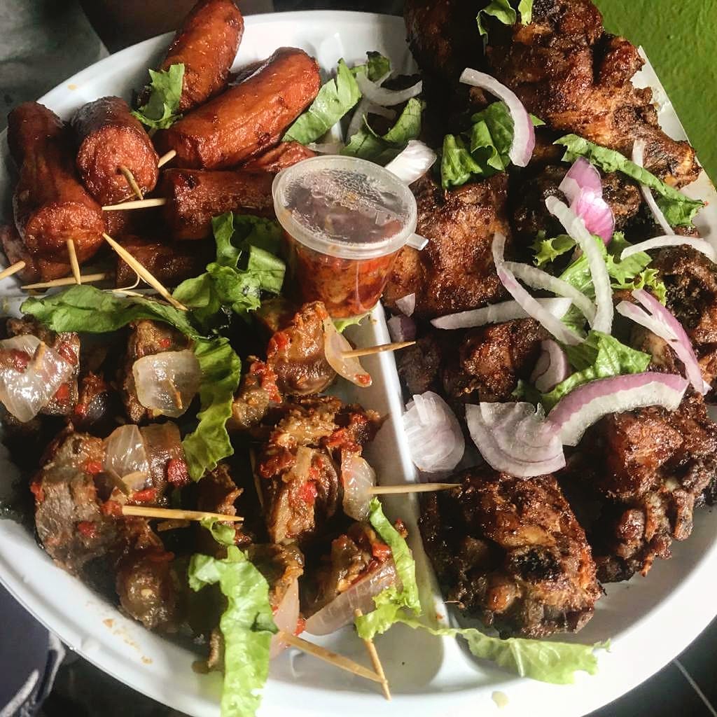 JideTairu's tweet photo. Get the #cutplate from @losfoods_nigeria https://t.co/a69E4GYqmo