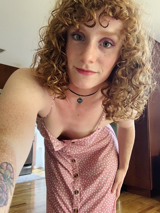 1 pic. @dejavuyou https://t.co/8nDXyQU36V
I got fucked in this dress. Yes there is a video ? https://t