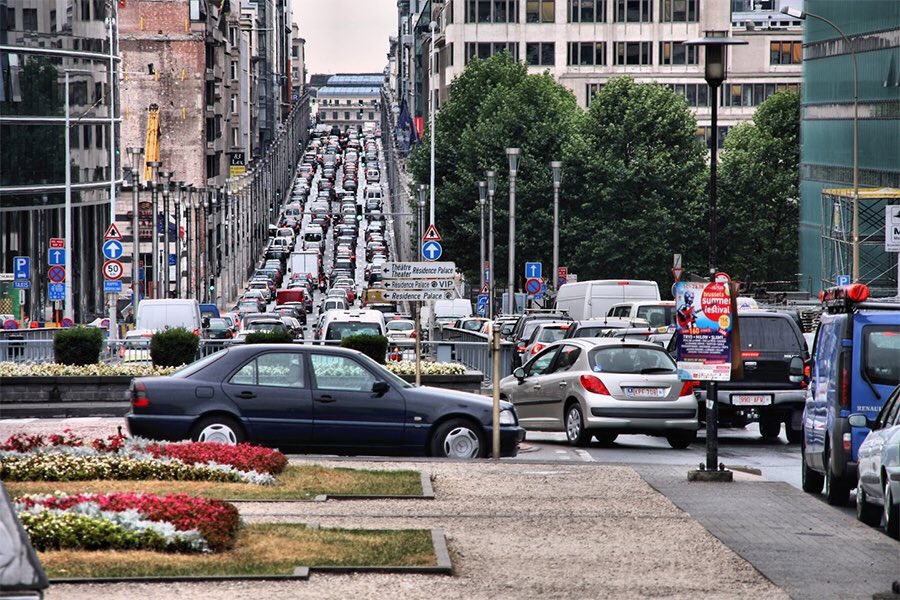 BaldwinMatthew_'s tweet photo. As we come out of #coronavirus, what are the implications for #RoadSafety and #SustainableUrbanMobility? back to more 🚘? Less 🚎 ? So ... more road deaths? more CO2?  or will we see a permanent shift to 🚲 and🚶‍♀️?  These are important times - let’s talk! https://t.co/EHTaM7Z1uy