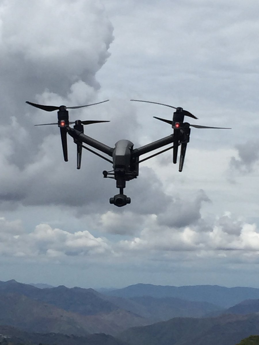 JVGKabala's tweet photo. #rpas quien salva una vida.... Salvará la entera humanidad #dronesforlife #dronesforgood #drones en la lucha contra el #Covid_19 están demostrando su utilidad en los momentos que las operaciones remotas se privilegian antes que las presenciales @InacVzla @RAN_INAC @AVERPAS1 https://t.co/XbIgI9TC1u