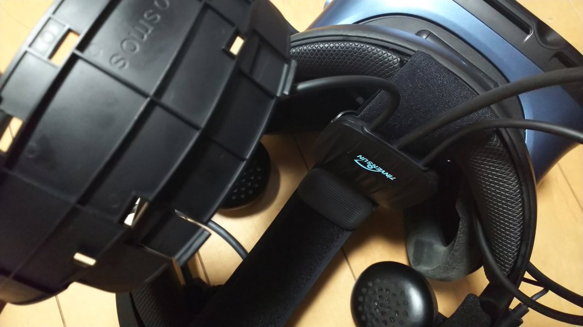 vcnukko's tweet photo. Droolon F1 ワタシの場合、オデコの固定パーツ(クッション)は無い方が装着感良かった。
フェイスクッションも取りたかったけど、これを取ると流石にトラッキングに影響有るっぽいので断念… #Droolon https://t.co/rvIxr0sArg