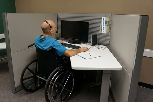OnderzoekOdisee (@onderzoekodisee) on Twitter photo Werk vinden is voor mensen met een beperking niet evident.
De onderzoeksgroep Sociaal-Agogisch Werk van <a href="/odiseehogesch/">Hogeschool Odisee</a> gaat na wat nodig is om de arbeidsmarkt inclusiever te maken, aan werknemers- en werkgeverskant.
We zoeken nog een onderzoeksmedewerker:
odisee.be/vacatures/41 Werk vinden is voor mensen met een beperking niet evident.
De onderzoeksgroep Sociaal-Agogisch Werk van <a href="/odiseehogesch/">Hogeschool Odisee</a> gaat na wat nodig is om de arbeidsmarkt inclusiever te maken, aan werknemers- en werkgeverskant.
We zoeken nog een onderzoeksmedewerker:
odisee.be/vacatures/41