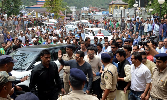 salmanthereign's tweet photo. We were here for @BeingSalmanKhan and will always support him whatever the situation is:)
#WeStandBySalmanKhan https://t.co/CxTXe6qyoY