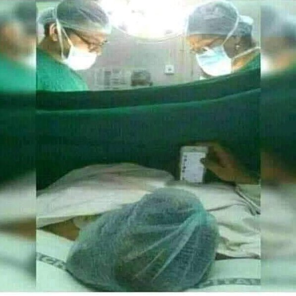 LaroshSajid's tweet photo. When you are about to die and your crush starts texting you https://t.co/RPDQGCxzoq