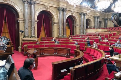 🚨El Parlament aprova la incorporació de la figura de l’educador/a social als centres educatius de primària i secundària per al curs 2020-2021

ceesc.cat/2014-11-03-13-…

#educaciósocial #escola
