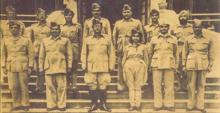 പിതാവിന്റെ അല്ല എന്നായിരുന്നു രാജാമണിയുടെ മറുപടി"ലക്ഷ്മി ( ധനത്തിന്റെ ദേവത ) വരികയും പോവുകയും ചെയ്‌യും എന്നാൽ സരസ്വതി ഒരിക്കൽ ഉറച്ചാൽ പിന്നെ പോകുകയും ഇല്ല " എന്ന് പറഞ്ഞ നേതാജി ലക്ഷ്മി സ്വാമിനാഥൻ രാജാമണി എന്നത് മാറ്റി സ്വരസ്വതി സ്വാമിനാഥൻ രാജാമണി എന്ന് പേര് നൽകി.4