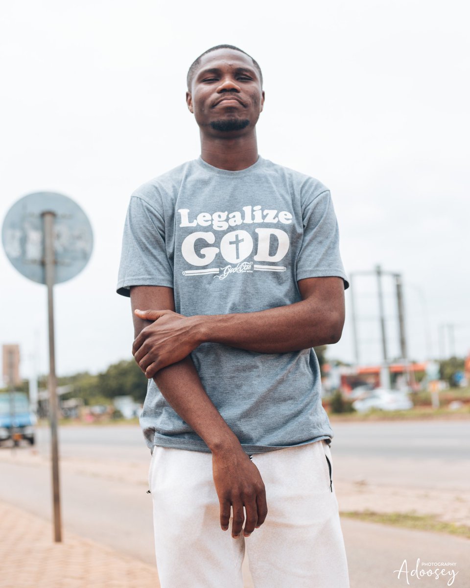 jdadoosey's tweet image. GUYS PLS READ THIS AND KINDLY RT AT LEAST!!!

This young man needs your help🙏🏿🙏🏿