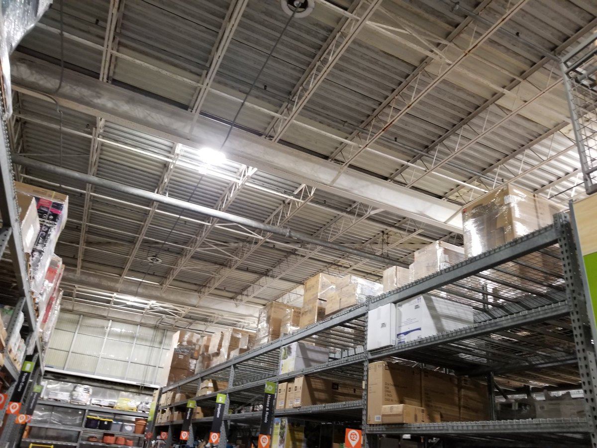 GaryLister9's tweet photo. HB6963 freight team packing down, clearing overheads, and staying in stock@downeypackerfan@Steven_Mousseau@RoyStrait https://t.co/fqHhEu5OkP