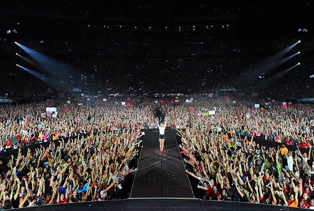 Taylor Swift tours as you scroll the crowd gets bigger: a thread   #14YearsOfTaylorSwift