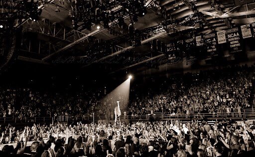 Taylor Swift tours as you scroll the crowd gets bigger: a thread   #14YearsOfTaylorSwift