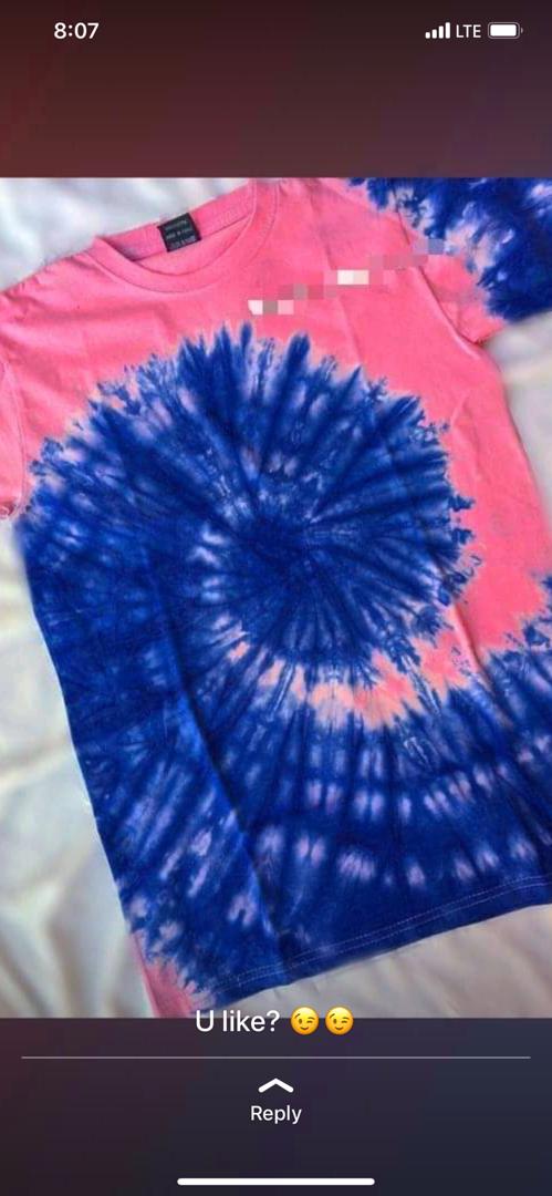 AyanfeEledumar9's tweet photo. Adire clothings dey here 😁 #JerusalemaRemix #adirewears #agapeloveclothings https://t.co/ZweNYUdoBW