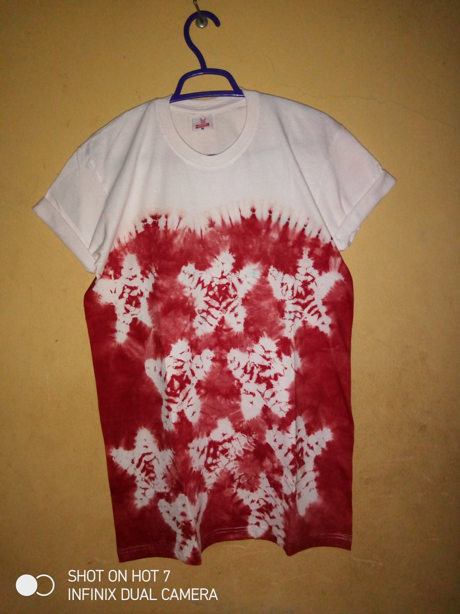 AyanfeEledumar9's tweet photo. Adire clothings dey here 😁 #JerusalemaRemix #adirewears #agapeloveclothings https://t.co/ZweNYUdoBW
