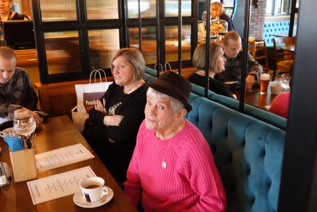 XroadsCareSEL's tweet photo. We all have different experiences of #loneliness. Covid has taught us how important regular connections with our clients has made a real difference during this lockdown.We must continue to be open &amp; talk about it. Help us to continue our work https://t.co/Tr5HrMhQTv #loneliness https://t.co/eHriCgtmD8