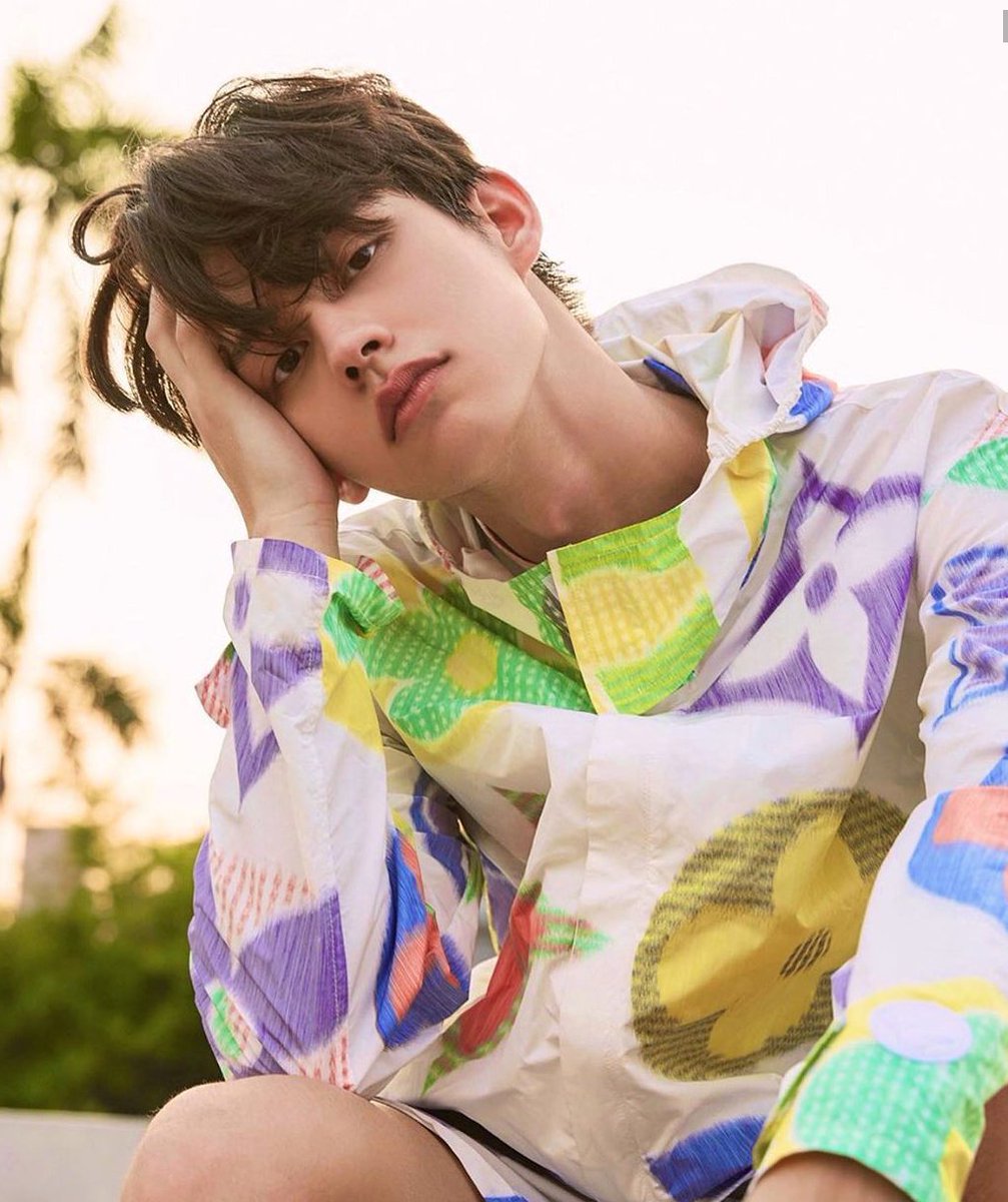 ม นะม タイ語ซ ร ย วาย学習帳 誕生日と言えば 同じ誕生日の芸能人を聞かれ テ テリー伊藤だけど と長年口ごもっていた我々12月27日生まれの民は 今年から胸を張って Gmmtvのsata社長とbrightくんとテリー伊藤ですけど と言える