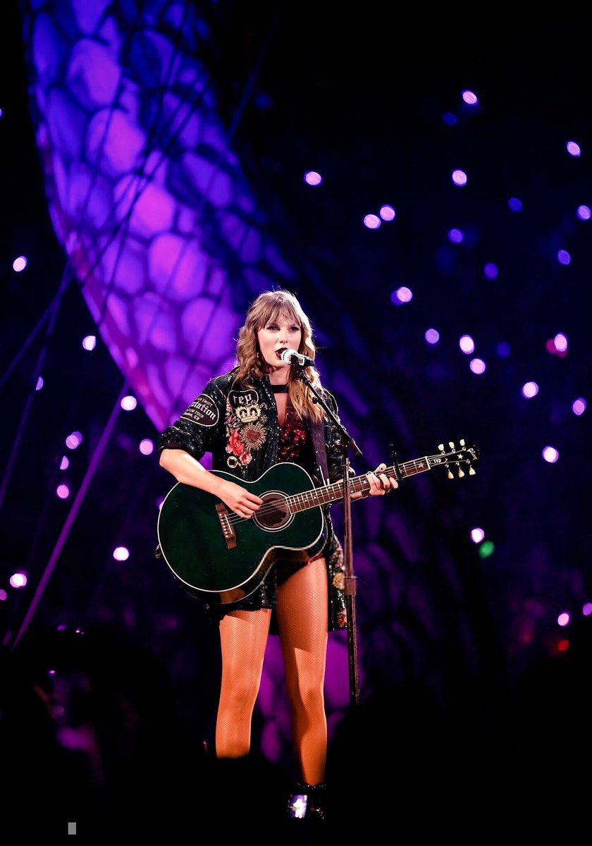 Taylor Swift tours as you scroll the crowd gets bigger: a thread   #14YearsOfTaylorSwift