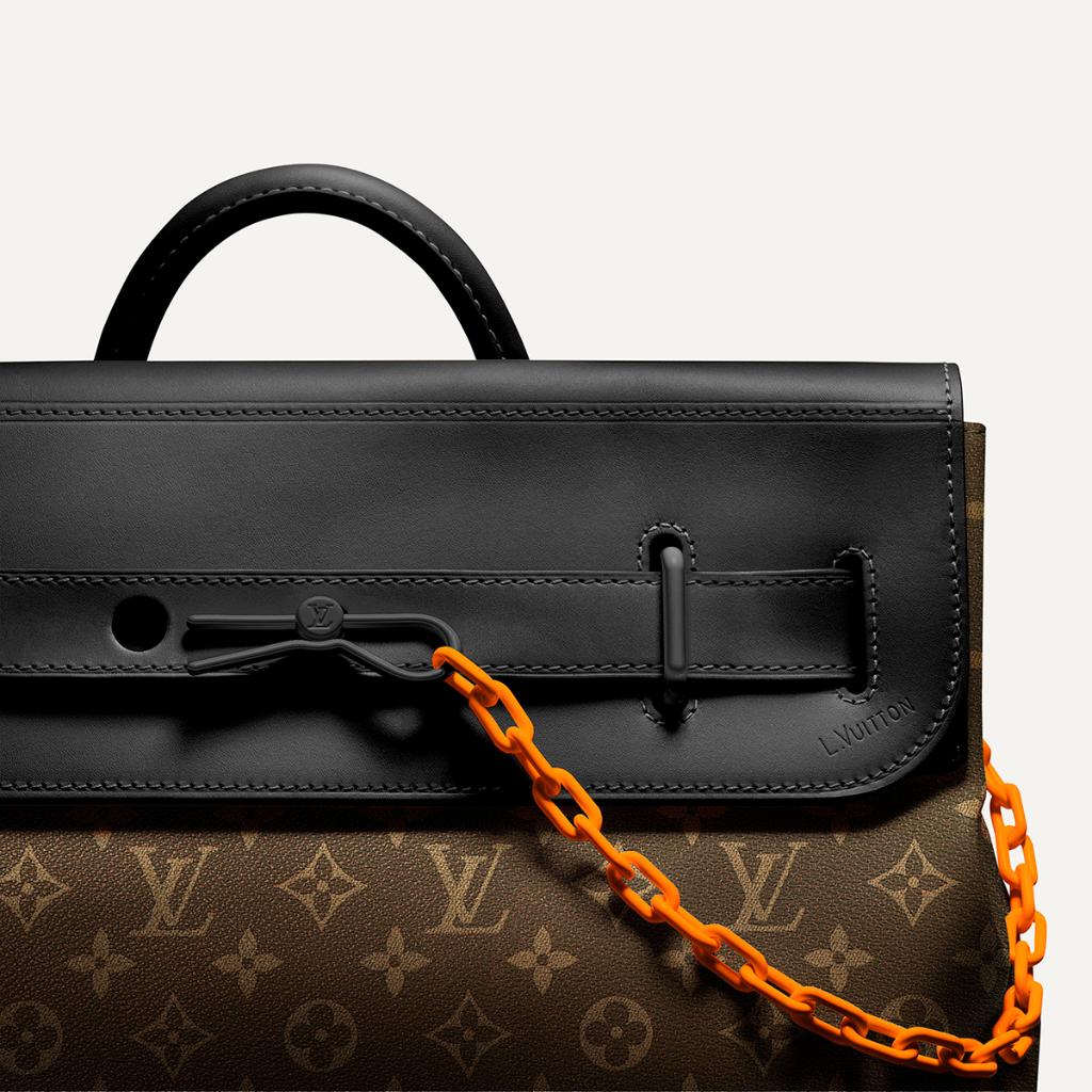 Louis Vuitton on X: The Steamer, an iconic shape. In 1901, #LouisVuitton  introduced an innovative design for transatlantic journeys. This forerunner  of soft-sided bags was recently reimagined by #VirgilAbloh with a  contemporary