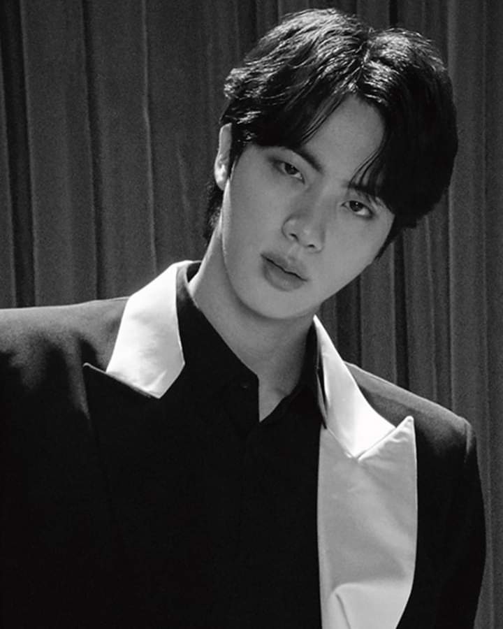kailhyunsuk's tweet photo. Kim Seokjin is literally the perfect representation of a "Perfect Human Being" #KimSeokJin #SEOKJIN #PerfectFaceJin https://t.co/ULakjk6P85