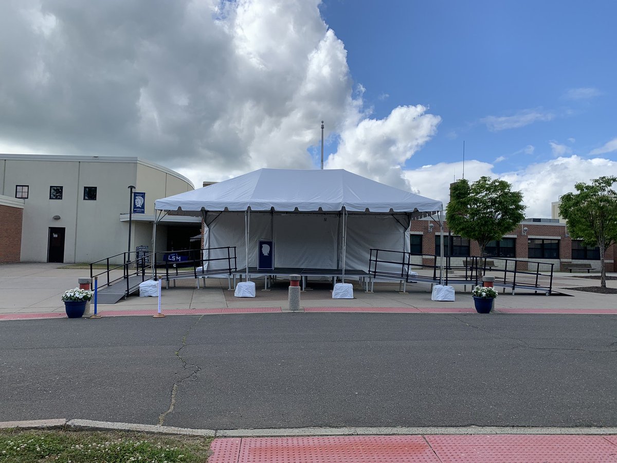 LSMPrincipal's tweet photo. LSM Class of 2020! Hope you are getting excited for tomorrow! Things are starting to come together.... https://t.co/tk3G3LzdC3