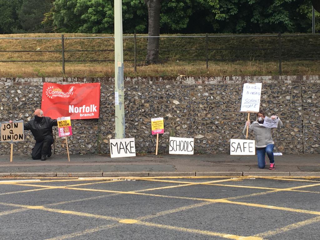 EastWorkers's tweet image. On Monday 1 June seven masked &amp;amp; socially distanced protestors stood outside Norfolk County Hall saying “Keep Schools and workplaces safe”.We will be back again on 22 June, 8 am.There is plenty of space for a few more to join us!#onlywhenitssafe #schoolsreopening #Junetoosoon