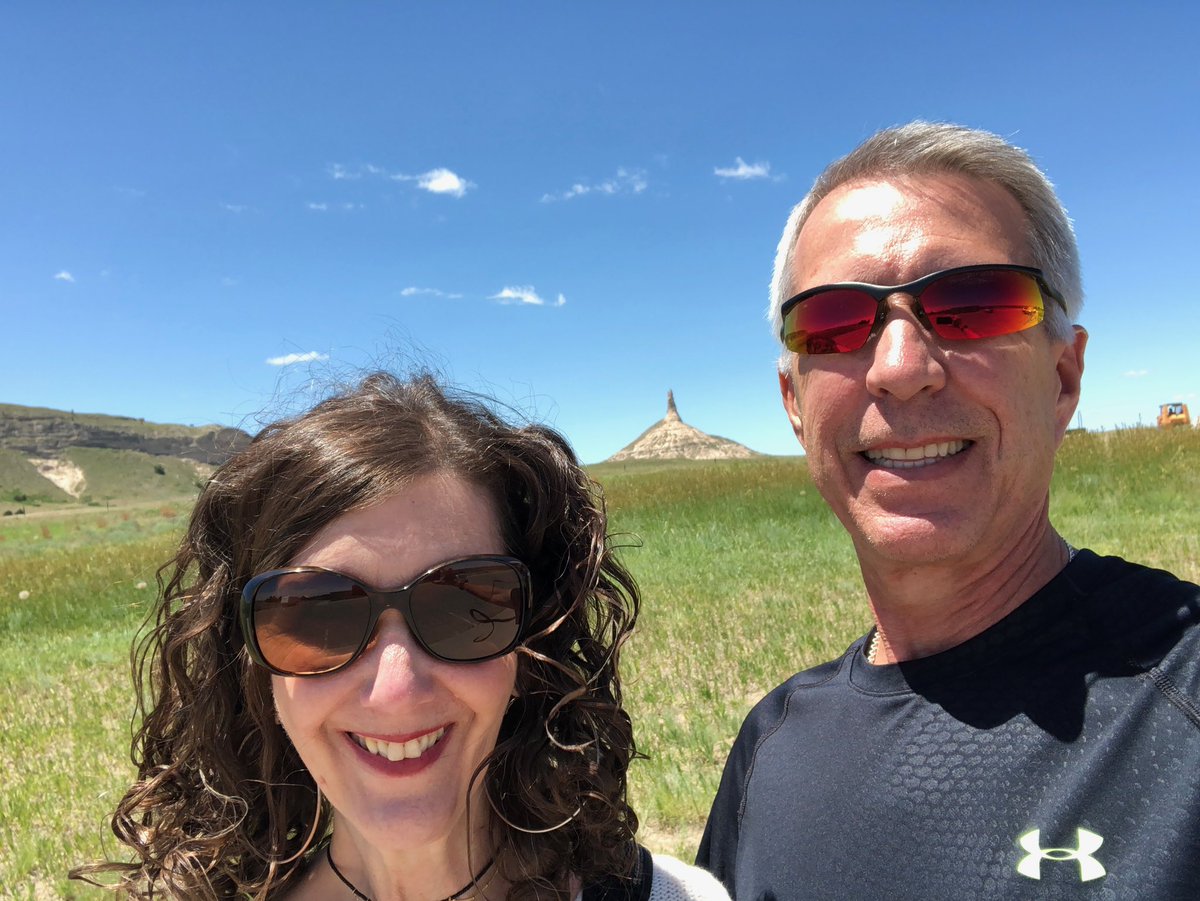 ALLIEverdoiswin's tweet photo. my mom had never seen chimney rock so my parents drove 6 hours there, took some pictures and drove 6 hours home. she said she’s never felt more like a retired senior citizen👵🏼 #Nebraskathings https://t.co/DR1RdgN9mY