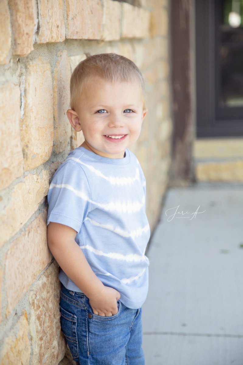 JeriA_Photo's tweet photo. A handsome little man and his family. I love these guys and i'm so glad i get to capture their journey in life. 💕😊 https://t.co/GTtXidbD89
