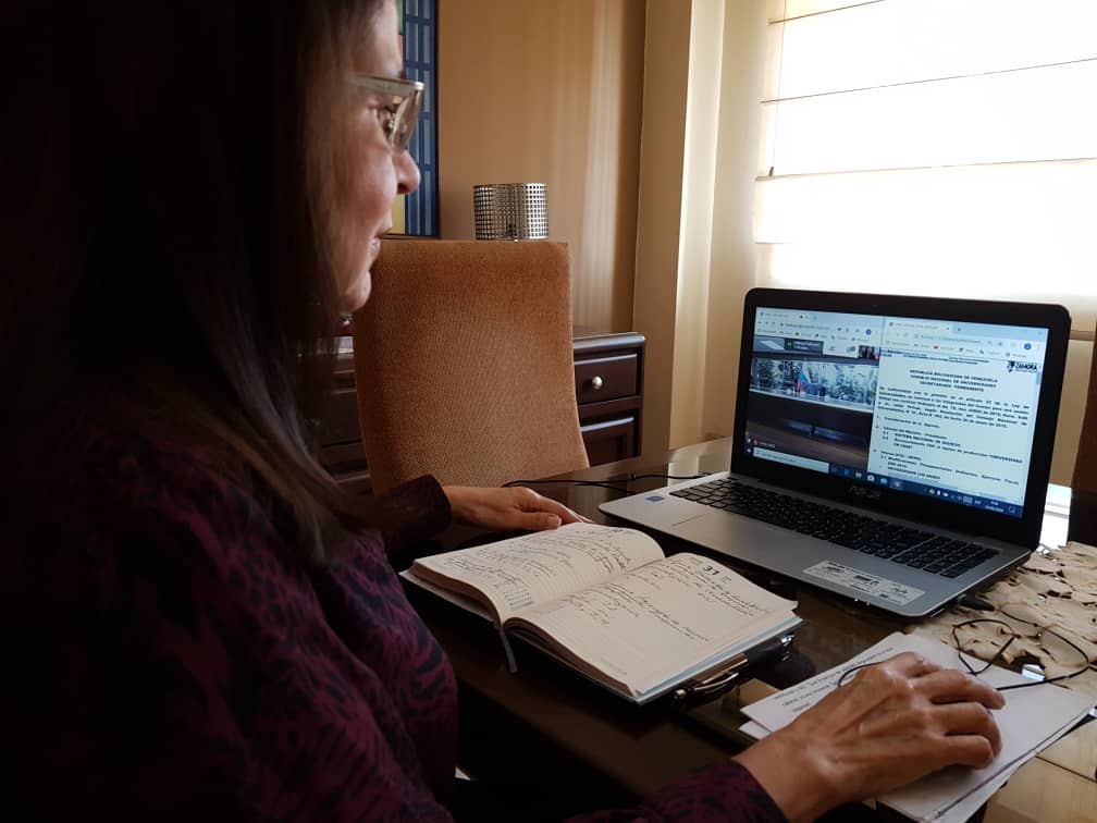 RectoraInforma's tweet photo. La doctora Judith Aular de Durán, Rectora(e) de LUZ, participa en la sesión del CNU VIRTUAL
#LUZAvanza https://t.co/CKcdMkD2yy