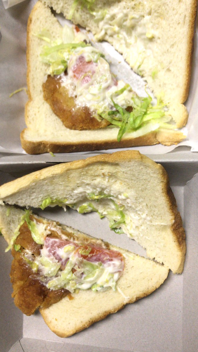 Suhail_B_'s tweet photo. @ChickenLickenSA So hows this for a chicwich?? you guys are putting too much chicken dont you think?? Is this why its on the secret menu? Or is the chicken a secret? #chickenlicken - Chicken Licken Booysens! This happens right under head offices nose! https://t.co/HTFmc5l492