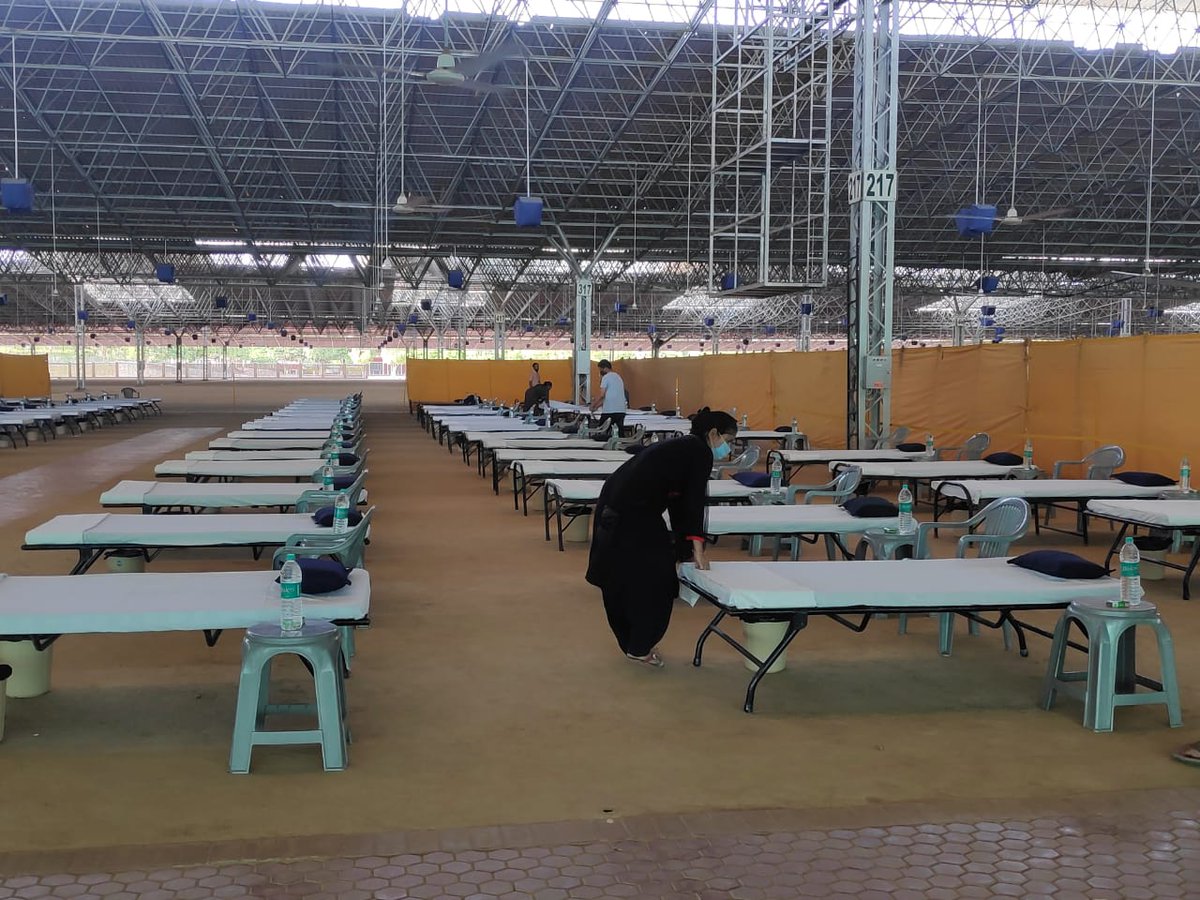 DMSouthDelhi's tweet photo. Health is of utmost importance. South Delhi district administration is working hard to prepare a 10000 bed facility at the #RadhaSoamiSatsangBeas Chattarpur.#COVID19 #DelhiFightsCorona #SouthDelhi #SDFightsCorona @CMODelhi  @HMOIndia https://t.co/hNL8m67cfL