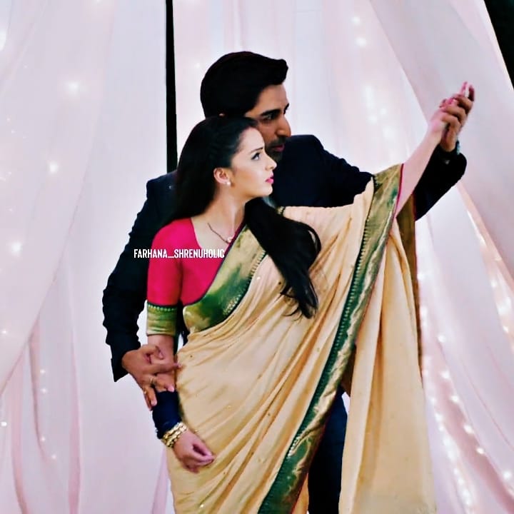 Farhana_shrenu's tweet photo. JanRuv 😘
#ShrenuParikh #ishaansinghmanhas #JanRuv #ebss https://t.co/0DuRs9jcoz