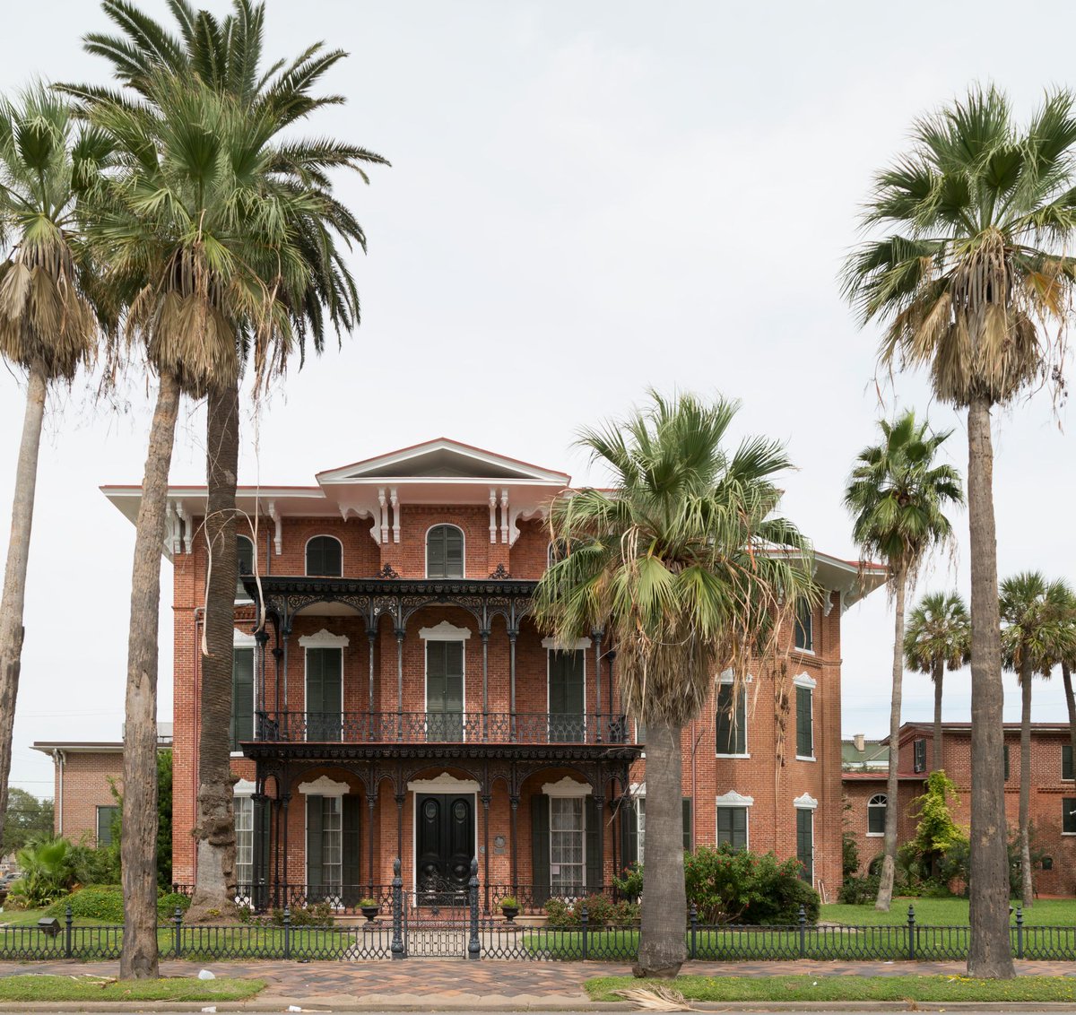 Ashton Villa, Galveston, Texas' first brick home, was built by enslaved Black people, including a man named Alek, a brick mason. In 1865, it was from the villa's balcony that a Union general announced that all enslaved people were free. #Juneteenth.