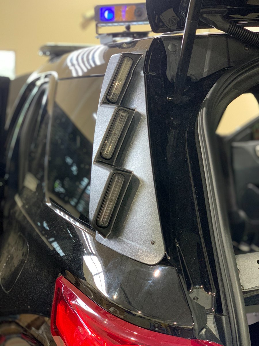 TJMaddenAssoc's tweet photo. ✅Our @Ford #Interceptor #Utility🚓.
🚨@WhelenEng Rear Pillar w/ Trio Ions. The #ELSAG (AKA #Johnny5)  watches our every move.
🚨3" red/white compartment lighting, 40º perimeter lighting, new #Cencom #Core Vehicle to Vehicle Sync module

Can't wait to share a complete video! https://t.co/3qBqMY3y84
