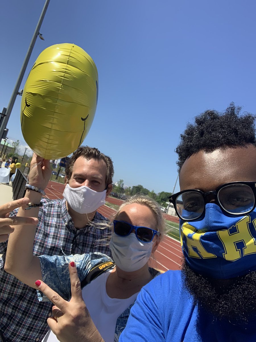 vernonsthompson's tweet photo. @Harding_High We are almost ready!! Graduation 2020!! https://t.co/QhQ3g10Yht