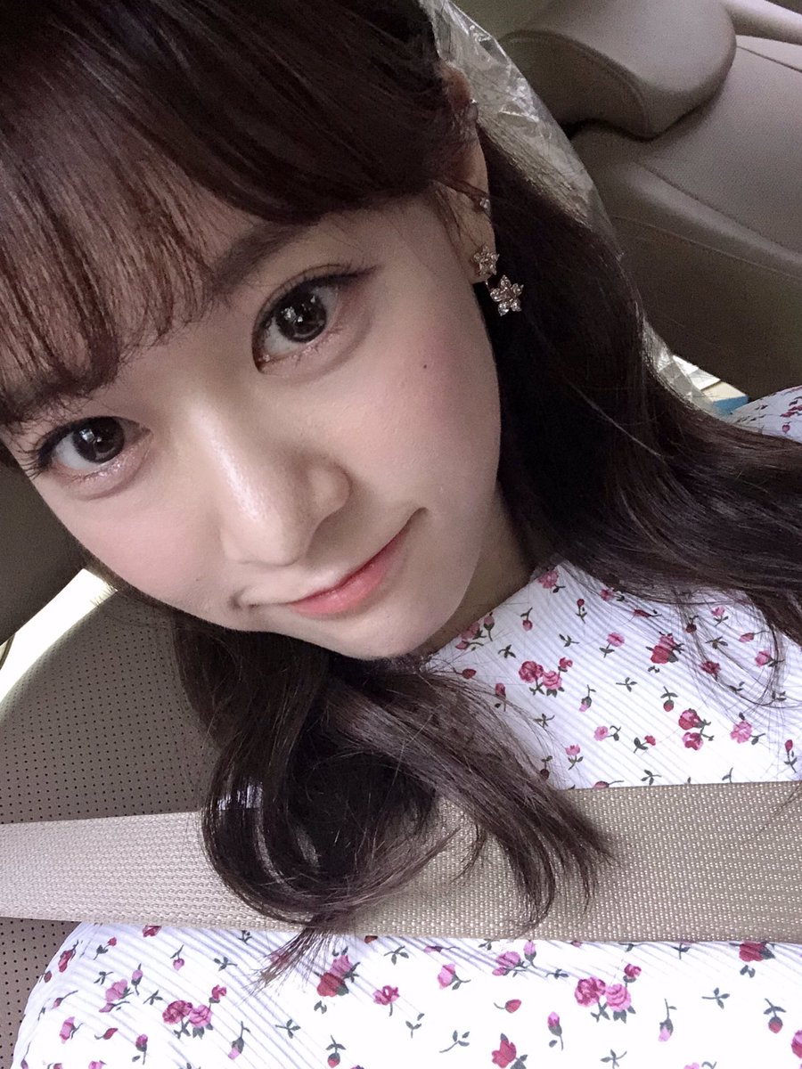 cherrybullet's tweet photo. [#보라 #BORA] 🍒💜  
어젯밤엔 잘 잤어요?? 무슨 꿈, 꾸었어요? 

💘사랑하는 우리 룰렛..! 
너무 너무 보고싶다아..( •̥ ˍ •̥ ) 힝구..

모두모두 어제보다 더 좋은 밤이 되길 바라요 ☆彡

☁️댤다욤🌙

#CherryBullet #체리블렛 https://t.co/OlheUw867M