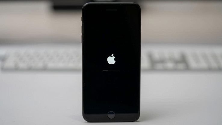 LucaPucci17's tweet photo. Apple starebbe pensando di abbandonare il nome iOS e di lanciare iPhone OS. La presentazione dovrebbe avvenire il 22 giugno https://t.co/v5ReE0zqVV