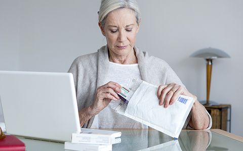 OrdreVet_France's tweet photo. Les médicaments sur Internet : attention ! La vente de médicaments #vétérinaires sur Internet n'est pas autorisée en France. On considère que la moitié des médicaments vendus sur Internet dans le monde sont des contrefaçons. Pour en savoir plus :
https://t.co/aAa6AClszo https://t.co/XlPDulDuDf