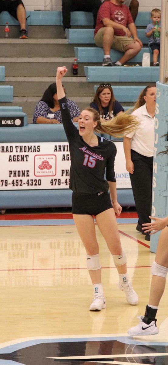 SHSVballGoMavs's tweet photo. So much to celebrate yesterday! Congrats to @TimesRecord #RiverValleyPreps Honorees Aleigha Johnson, Avery Fitzgerald, and Finalist Hannah Hogue! Fitzgerald and Hogue were also recognized for @AllArkansasPrep First Team honors! So many great athletes celebrated! #GoMavsGo https://t.co/v6L3lq6mRa