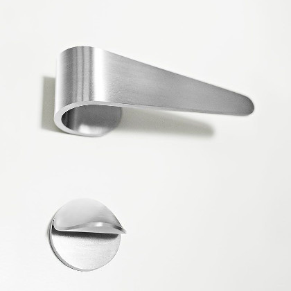FCanMateu's tweet photo. He fittings from the FOLD series have been generally praised. It is one of the most innovative door handle the world has ever seen, never before was a door handle fashioned from one single part.
#formani FOLD series by @tordboontje 
Available in @FCanMateu https://t.co/2IFJfvZWnw