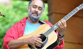  @vancegilbert's live shows are notoriously filled with warmth and levity as he jokes with the audience between songs. Club Passim has been lucky to have have many times over the years. Here's a clip from his November 2007 set