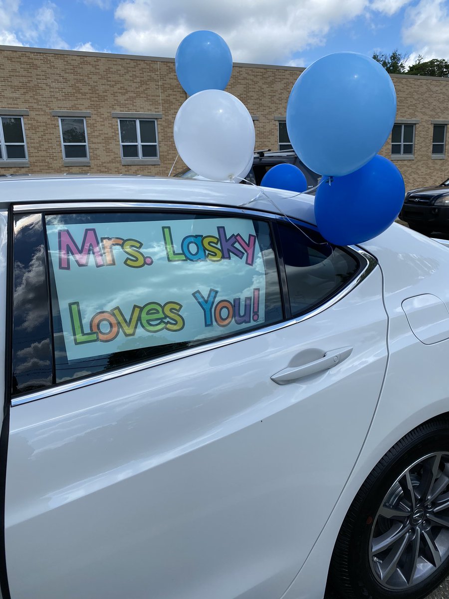 Mrs_Lasky's tweet photo. Ready for the EWRSD wave parade! #wcbpride #ewrsd https://t.co/lpZOgZAYBU