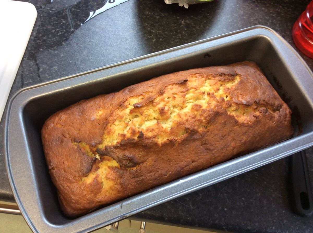 Withington_hfds's tweet photo. Bubble 1 decided to recycle some of our bananas and make a cake. #bananacake #bubble1 #reuse #yummy https://t.co/J79tNxhpHu