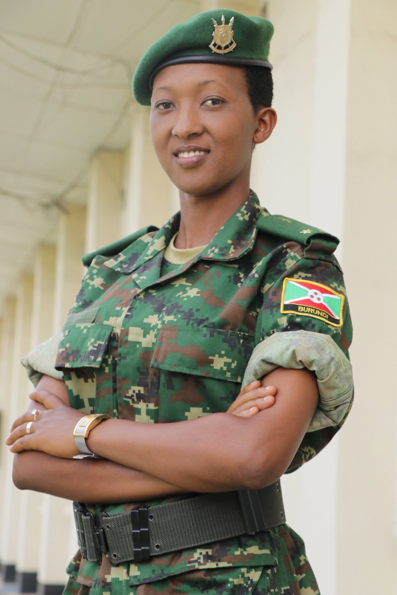تويتر \ Ingomag على تويتر: "Voici Le Tableau Du Monde Militaire Fait Par  Lieutenant Dorine Irakoze, Jeune Femme Officier À Tenir Ces Fonctions  Opérationnelles Dans Les Forces Armées Burundaises. #Burundi #Ingomag  Https://T.co/Zyqdtukulp"