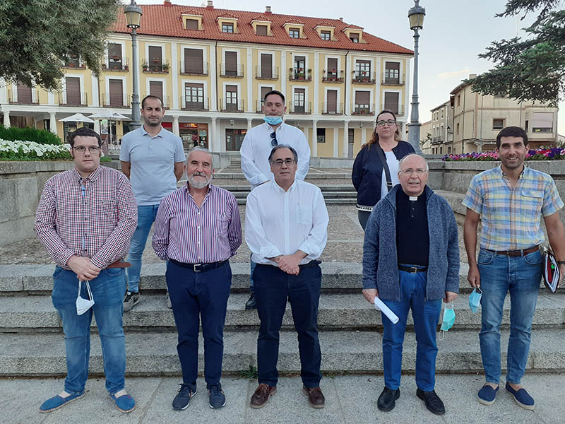 ssenrioseco's tweet photo. En Asamblea General Extraordinaria de la Junta de Semana Santa de Medina de Rioseco celebrada el pasado 18 de junio de 2020, se procedió a la renovación de la junta directiva, por terminar la saliente su periodo de mandato de cuatro años.
https://t.co/IOynbz9B9y https://t.co/5xppciSR4o