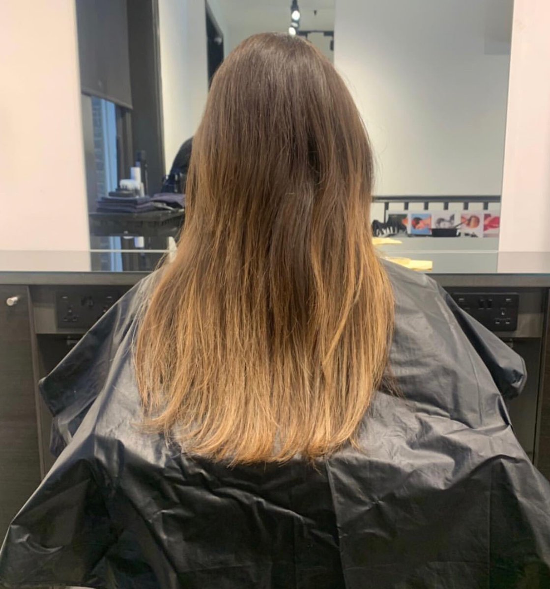 BILLICURRIE's tweet photo. #throwback #beforeandafter by #tomsmithhd @billicurrie | Used #schwarzkopfprouk #schwarzkopfpro #olaplex #evohair #cloudninec9 #dysonhair
Tom also sneaked 40 micro bonds from #thelondonhairlab in (20 in each side of the front) to fill out finer areas. https://t.co/vAEPCatkvI