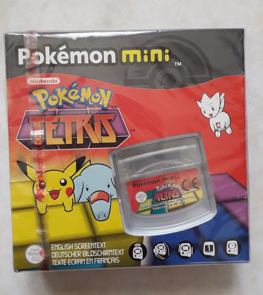 BobichJulien's tweet image. Est-ce que je débliste un jeu que j'ai eu sur Amazon à 3 fois moins cher que le prix qu'il vaut sur certains sites sachant que c'est à 3 chiffres🤣 si je le fais ça sera proprement en décollant le blister #Pokemon #pokemonmini @Metal_ex1 @Splath_