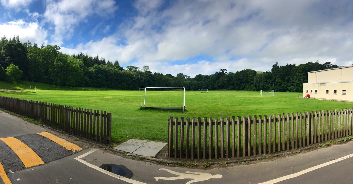 miss_gilroy's tweet photo. Playing fields at @Gala_Academy getting a good trim (unlike the rest of us right now!), just wish we were out playing rounders in the sun instead of at home! #SummerPE https://t.co/h1xAyHQgRl