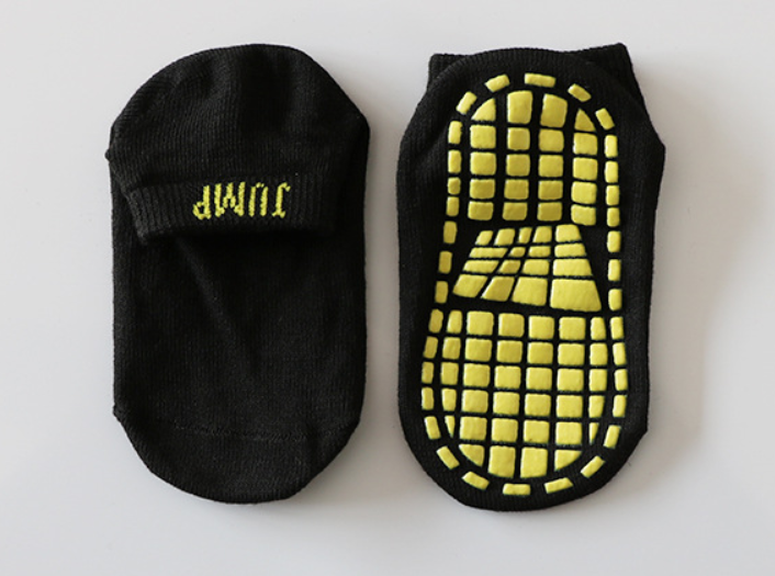 socks_may's tweet photo. Hey, Is there have anybody need trampoline grip socks? we have goods in stock, no MOQ limit, small quantity can be acceptable, Welcome for the order. Contact us at Whatsapp +86 13427561702 
#trampolines #trampolinepark #bounce #jump #indoorplayground #socks #trampolinesocks https://t.co/hmq6LwgJW3