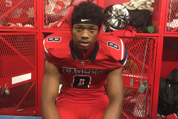 sixstarfootball's tweet photo. STOCK RISERS: SW DE Prospects to Know (2021) — A look at several of the SW rising DEs: Dominic Russell @J_MENTION7  @MckinonZavian @CashDavis20 @acherubin17 @Sean36426732  @cadle_jeremiah @Nicholasbilli16 @MichaelBalboni4  @jehovsenaubourg  @EvanAmes8

https://t.co/t5iREKEWDN https://t.co/g1ny8HHudu