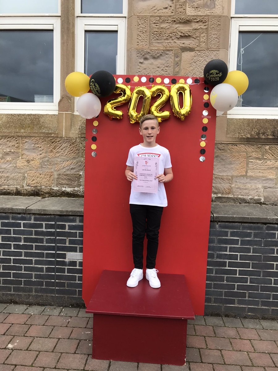 mrsb1508's tweet photo. P7 Lockdown Prizegiving 2οΈβ£0οΈβ£2οΈβ£0οΈβ£ Goodbye @NewCumnockPS #teamthistle πβοΈ https://t.co/hKa4XcHjcw